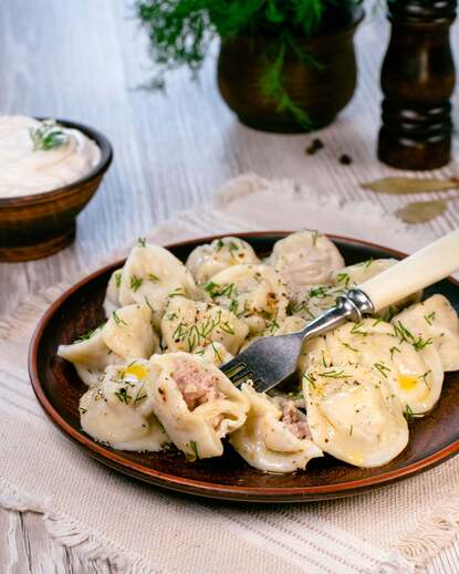 Pelmeni (Maultaschen) mit Schweinefleisch