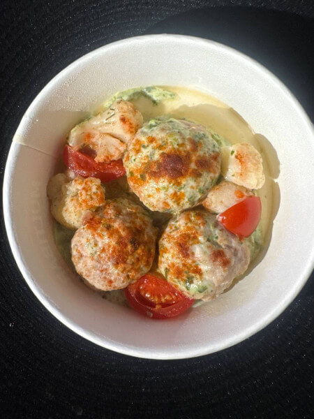 Кульки з кроля з шпинатним соусом