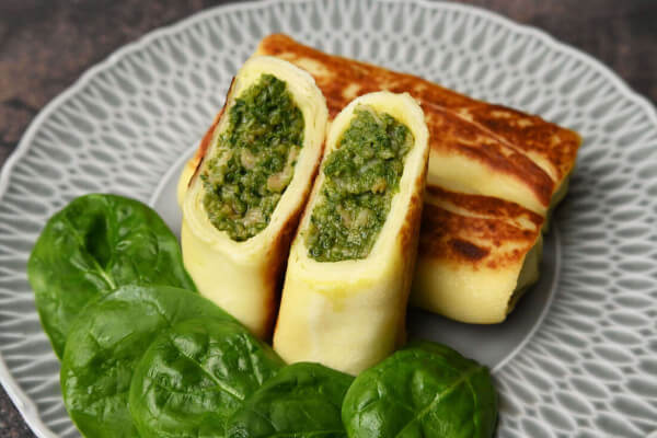 Salmon and spinach crepes