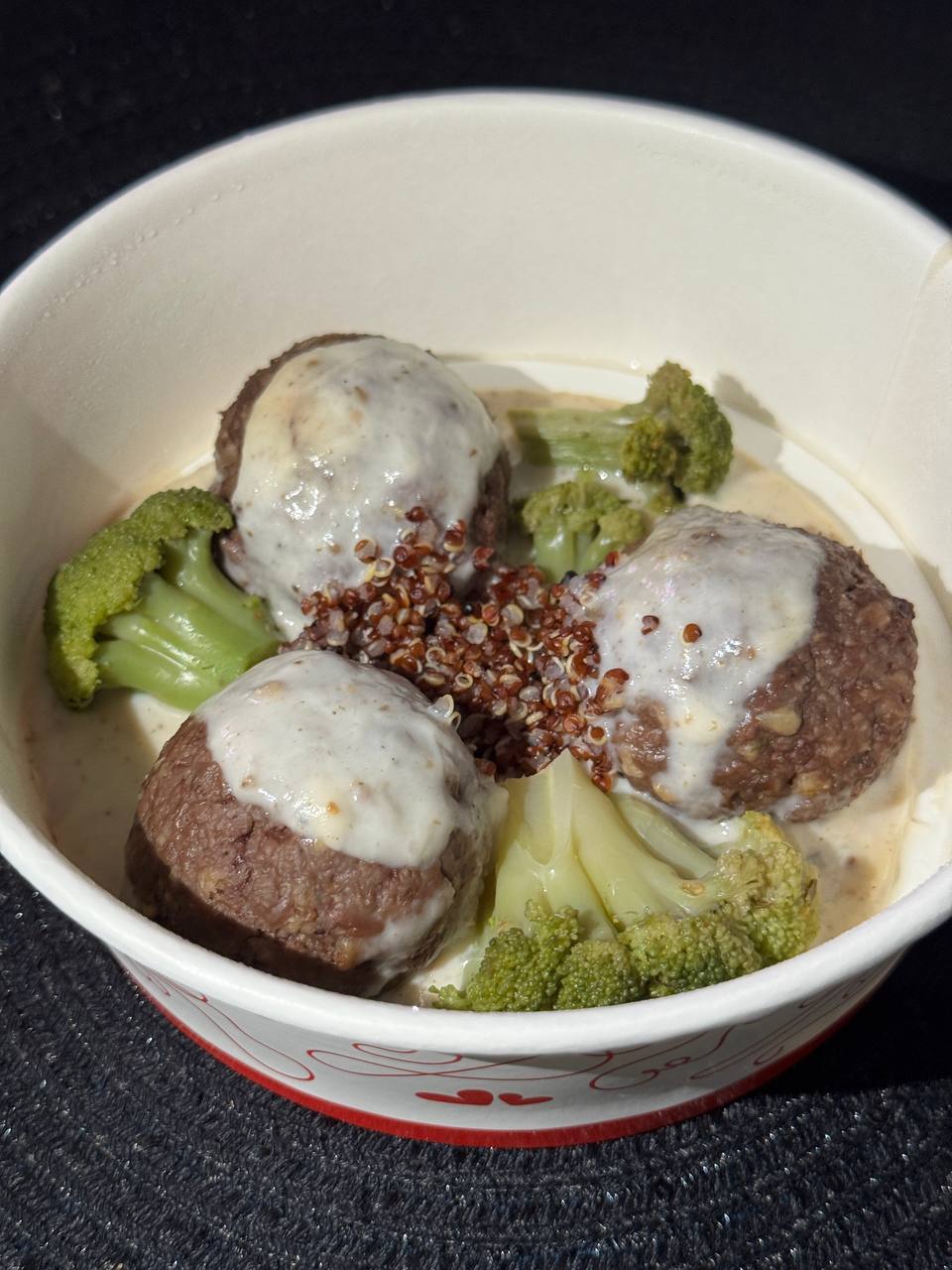 Кульки з яловичини з грибним соусом