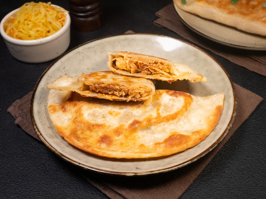 Tschebureki (Fleischtaschen) mit Kohl