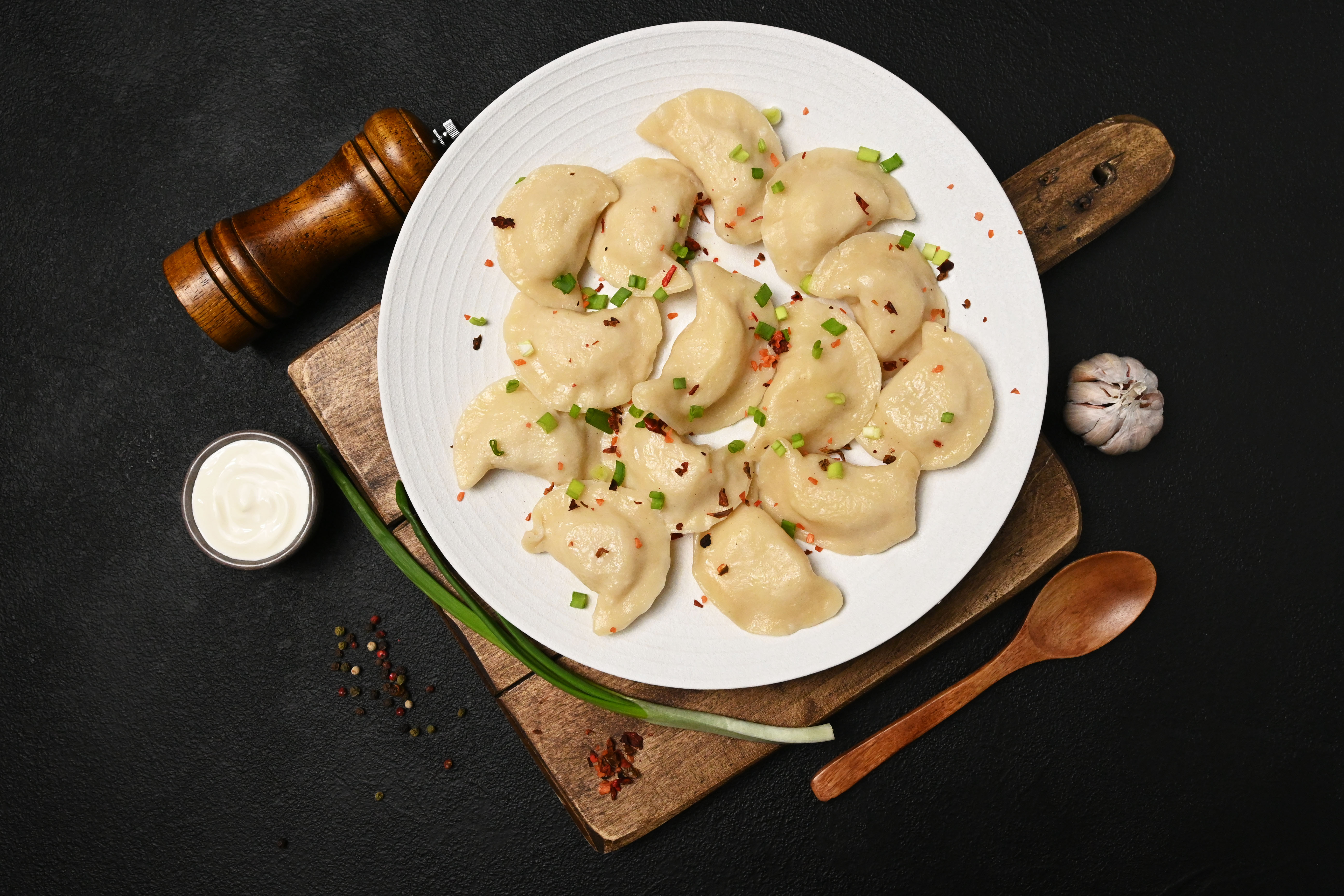 Wareniki (Teigtauschen) mit gesalzenem Käse