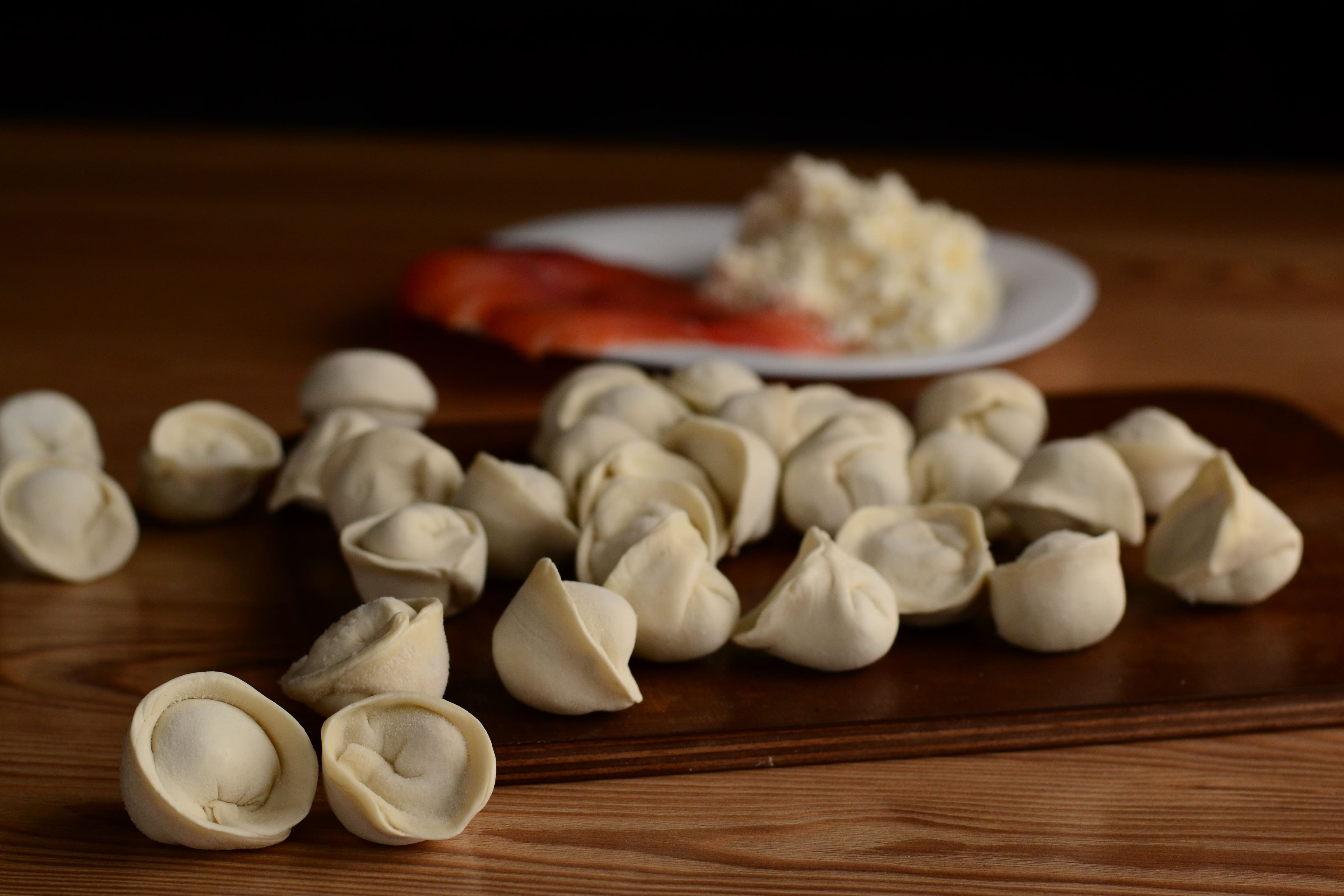 Pelmeni (Maultaschen) mit Lachs und Quark