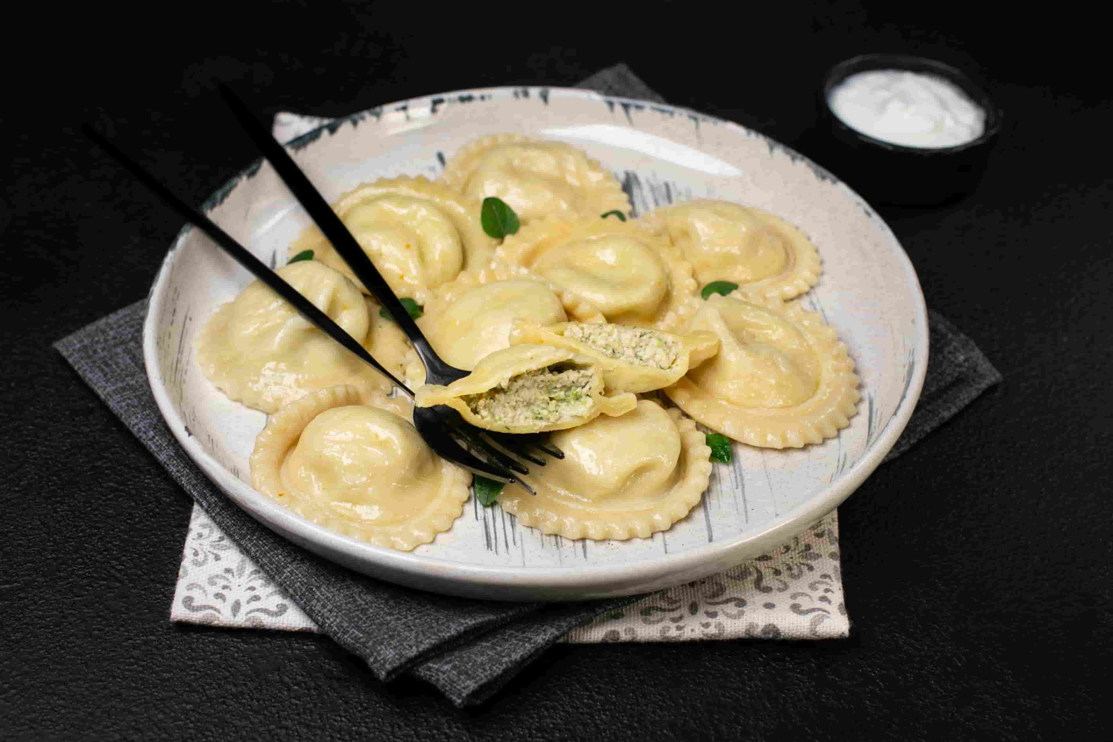 Равіолі з куркою зелений карі