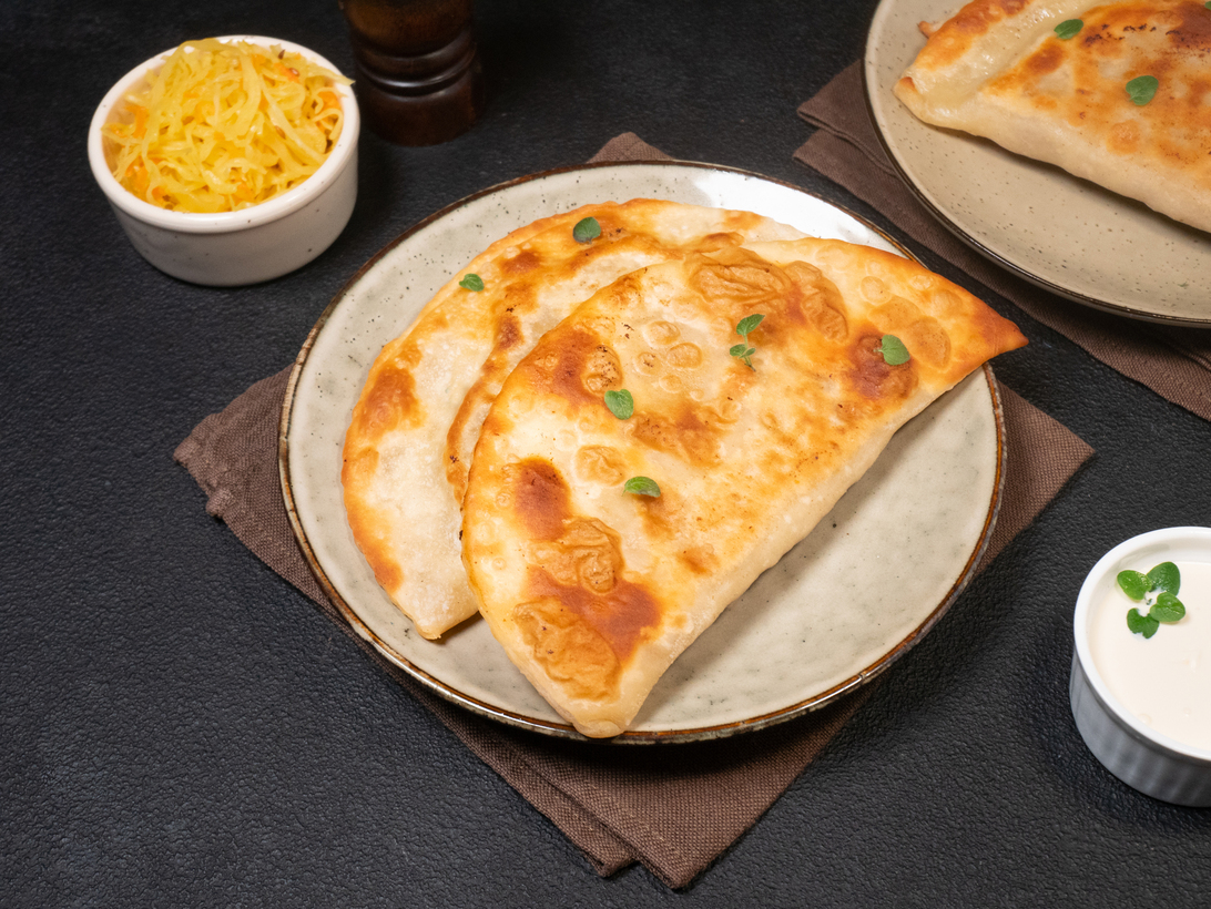 Tschebureki (Fleischtaschen) mit Kohl