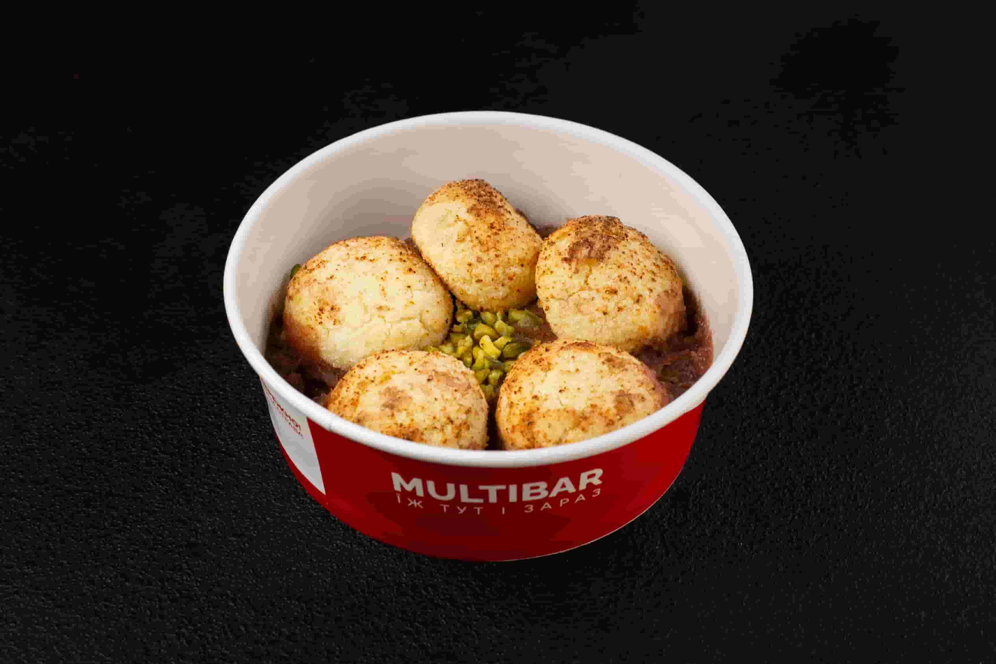 Сирники безлактозні з крем-смузі банан-полуниця