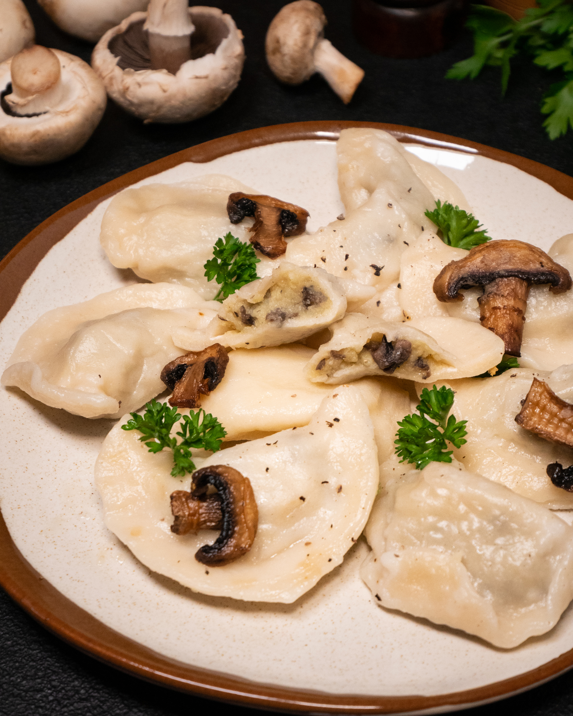 Wareniki (Teigtauschen) mit Kartoffeln und Pilzen